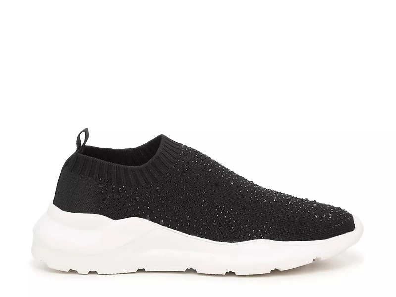 Wedelilya Slip-On Sneaker