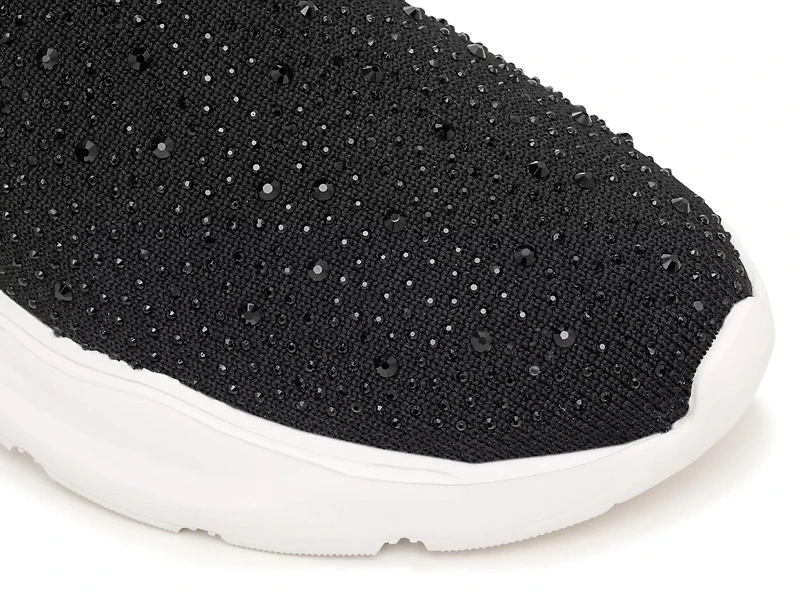 Wedelilya Slip-On Sneaker