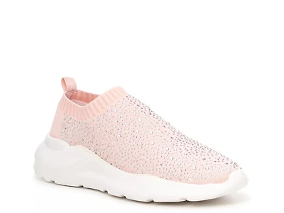 Wedelilya Slip-On Sneaker