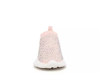 Wedelilya Slip-On Sneaker