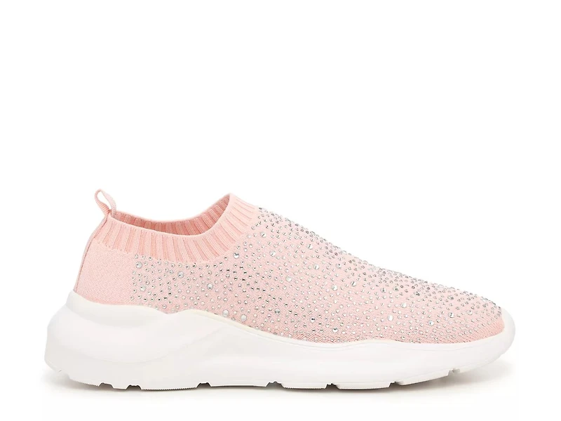 Wedelilya Slip-On Sneaker