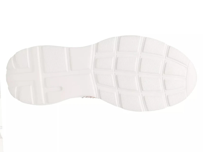 Wedelilya Slip-On Sneaker