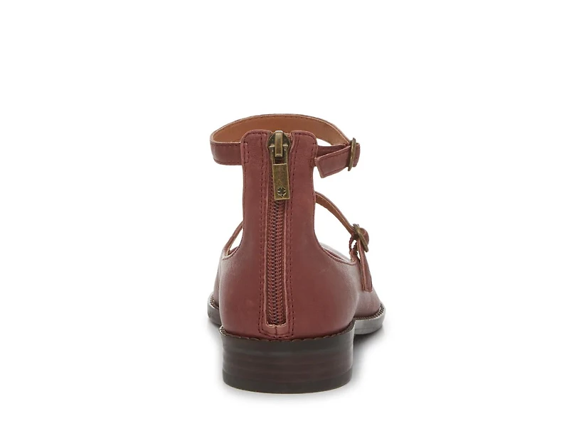 Nalia Mary Jane Flat