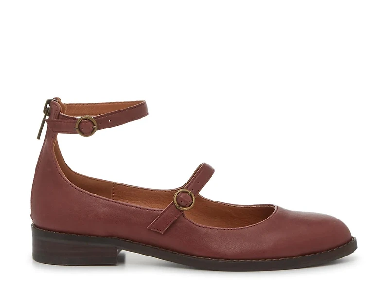Nalia Mary Jane Flat