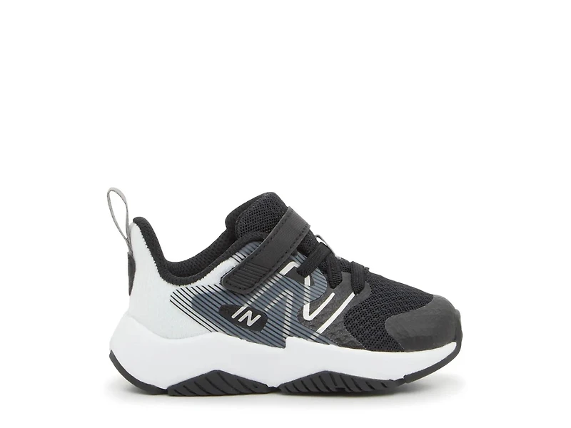 Rave Run v2 Sneaker