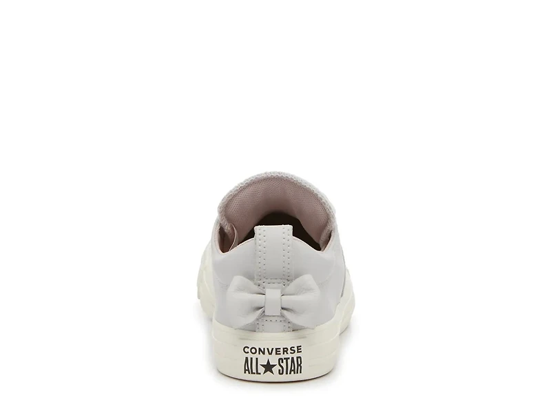 Chuck Taylor Madison Sneaker - Women's