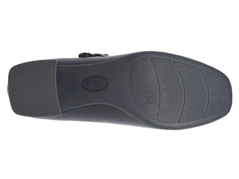 Paulette Mary Jane Pump