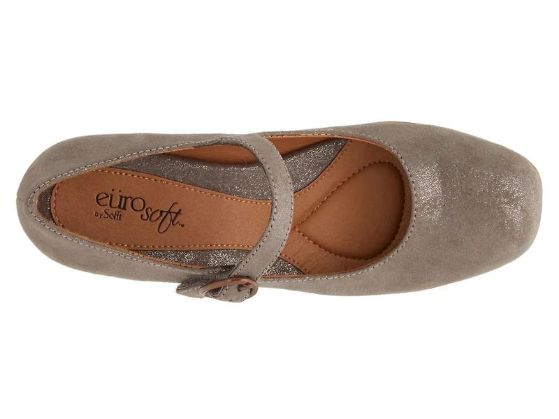 Paulette Mary Jane Pump