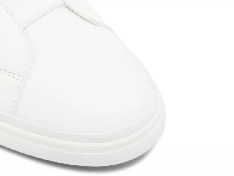 Aros Slip-On Sneaker