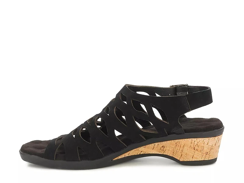 Katia Sandal