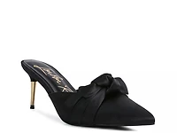 Queenie Pump