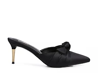 Queenie Pump
