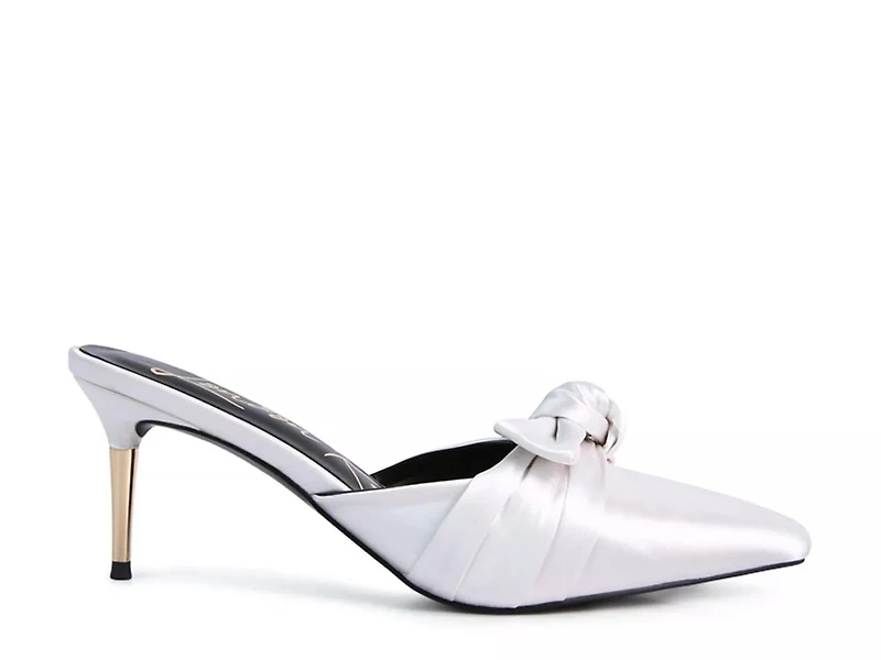Queenie Pump