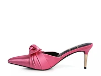 Queenie Pump