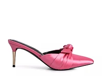 Queenie Pump