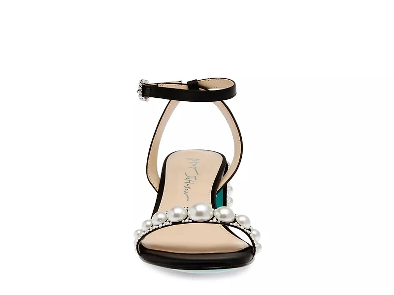 Tina Sandal