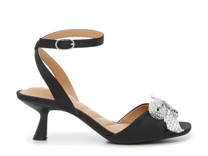 Zaina Sandal