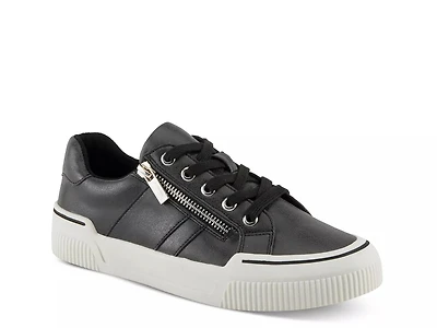 Darah Sneaker
