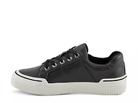 Darah Sneaker