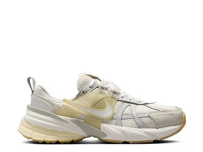 V2K Run Sneaker - Women's