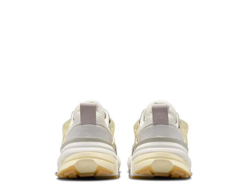 V2K Run Sneaker - Women's