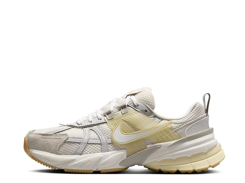 V2K Run Sneaker - Women's