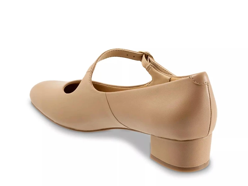 Desna Mary Jane Pump