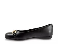 Sadie Flat