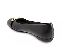 Sadie Flat