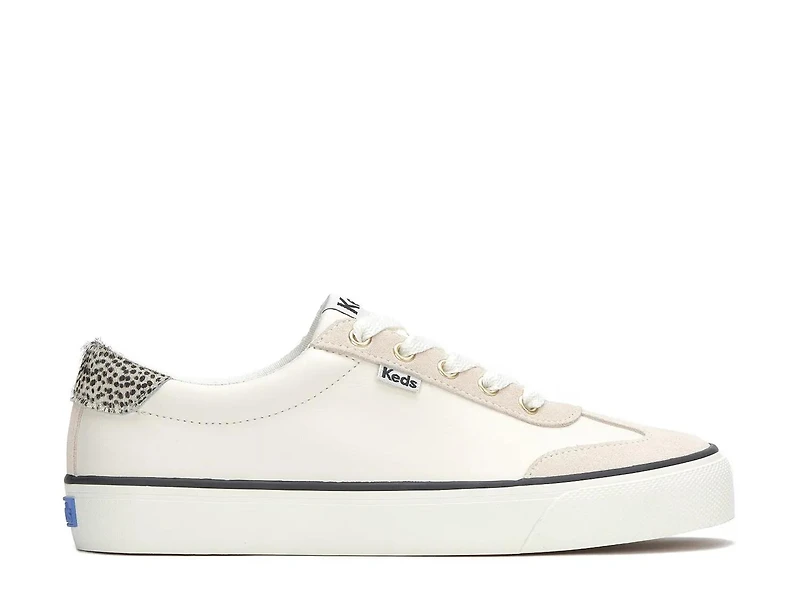 Jumpkick T-Toe Sneaker - Women's