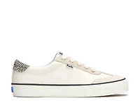 Jumpkick T-Toe Sneaker - Women's