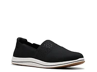 Breeze Vibe Slip-On Sneaker