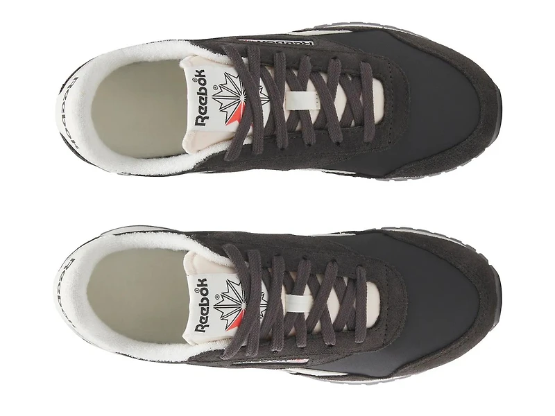Classic AZ Sneaker