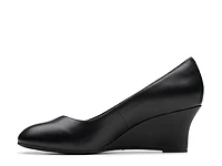 Olivette Pearl Wedge Pump