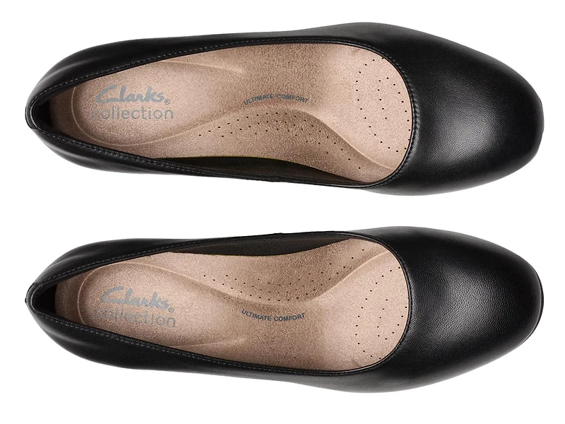 Olivette Pearl Wedge Pump