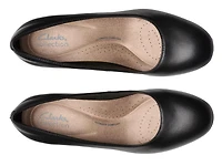 Olivette Pearl Wedge Pump