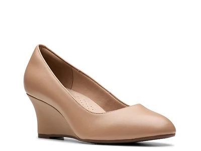 Olivette Pearl Wedge Pump