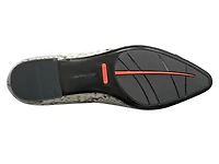 Tessa Total Motion Flat