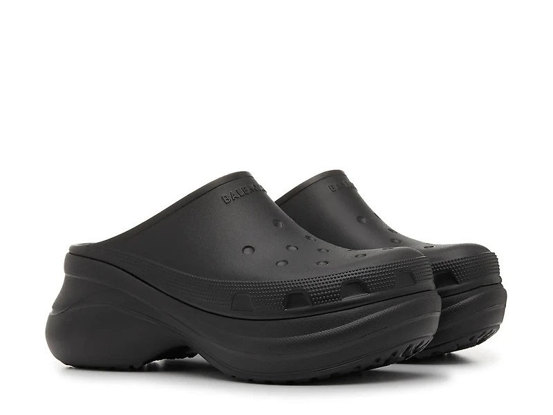x Crocs Platform Mule