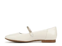 Kelly Mary Jane Flat