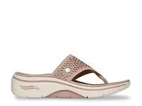 X Martha Stewart GO WALK Arch Fit 2.0 Sandal