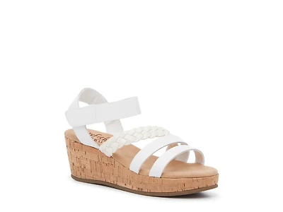 Lovely Wedge Sandal