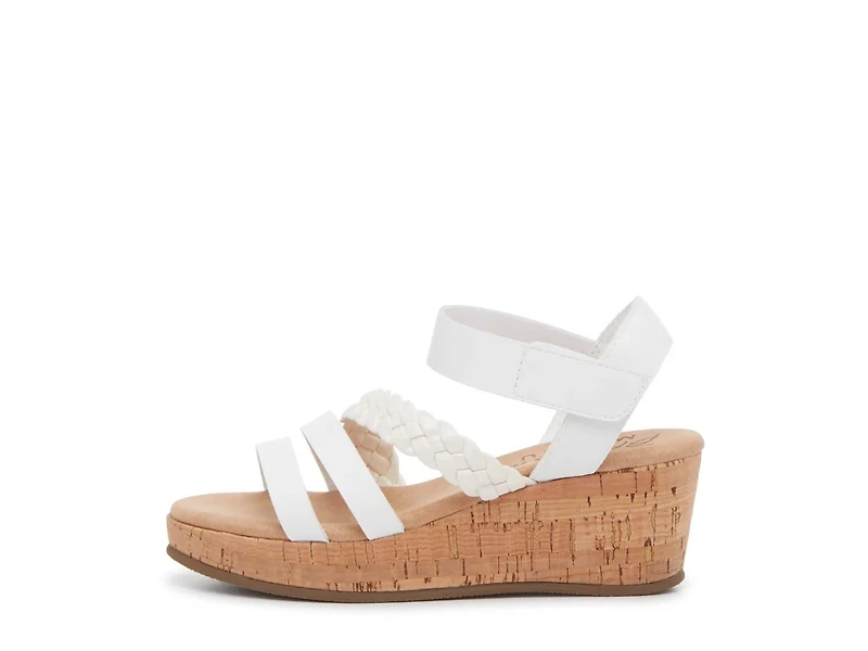 Lovely Wedge Sandal
