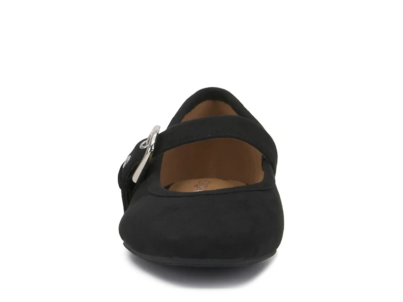Nalahni Mary Jane Flat