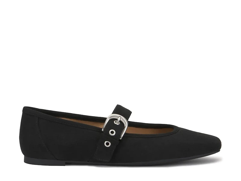 Nalahni Mary Jane Flat