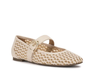 Nalahni Mary Jane Flat