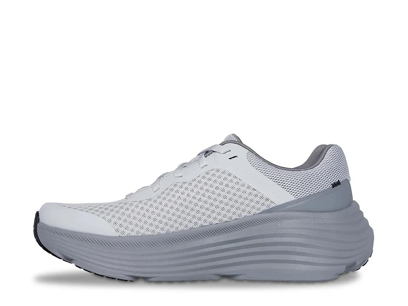 Max Cushioning Endeavour Sneaker - Men's