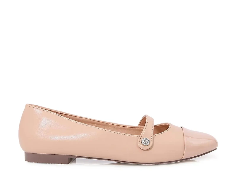 Betsy Mary Jane Flat