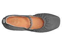 Lennon Mary Jane Flat