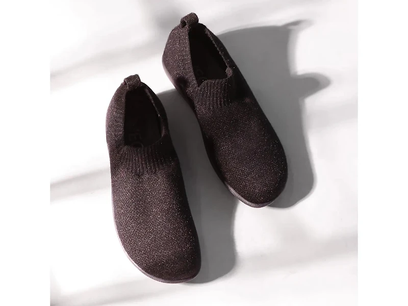 Nuku Slip-On